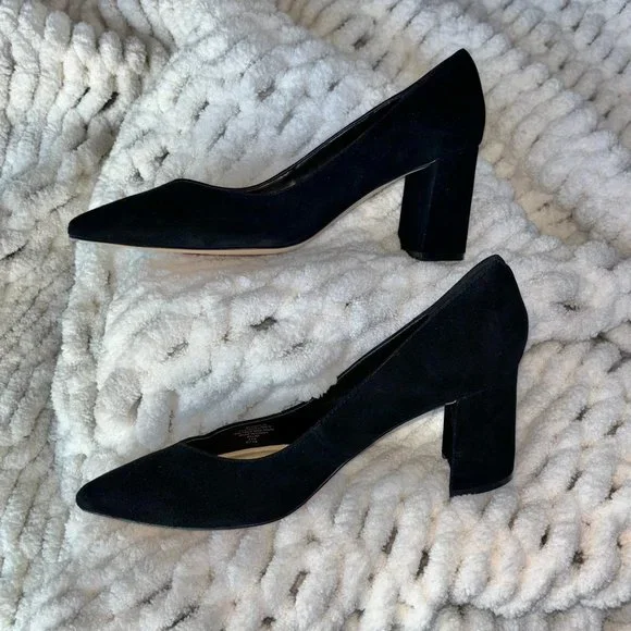 Marc Jacobs Zala Block Heel Pointed Toe Velvet Pumps - Picture 3 of 8